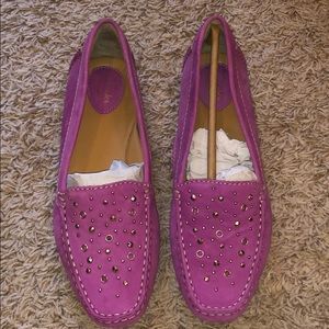 Clark’s fuchsia suede loafer, size 9